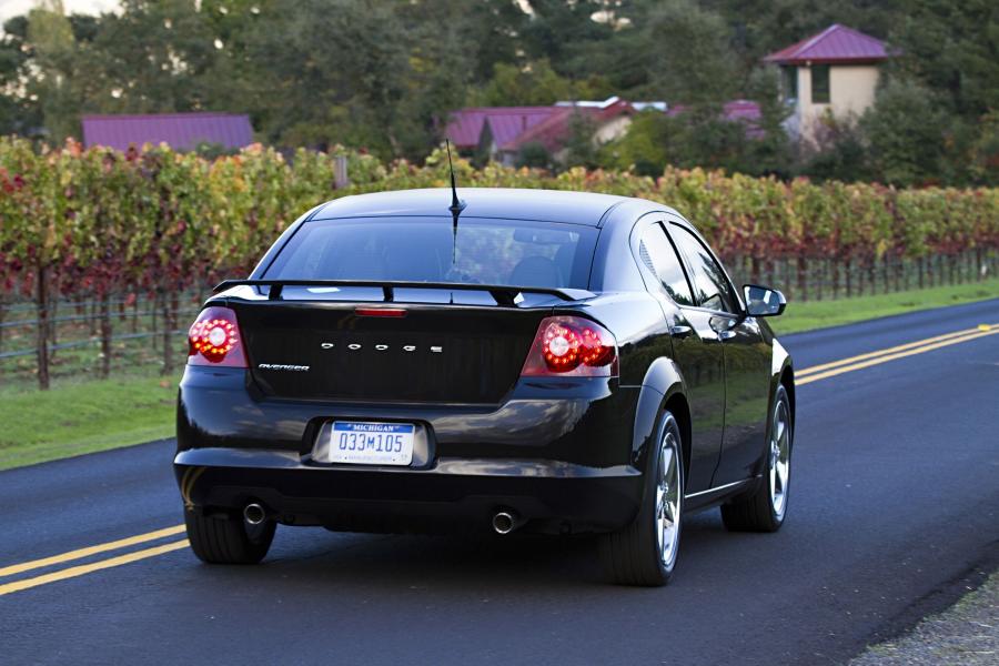  Dodge Avenger 2011 года  (фото 43 из 61)